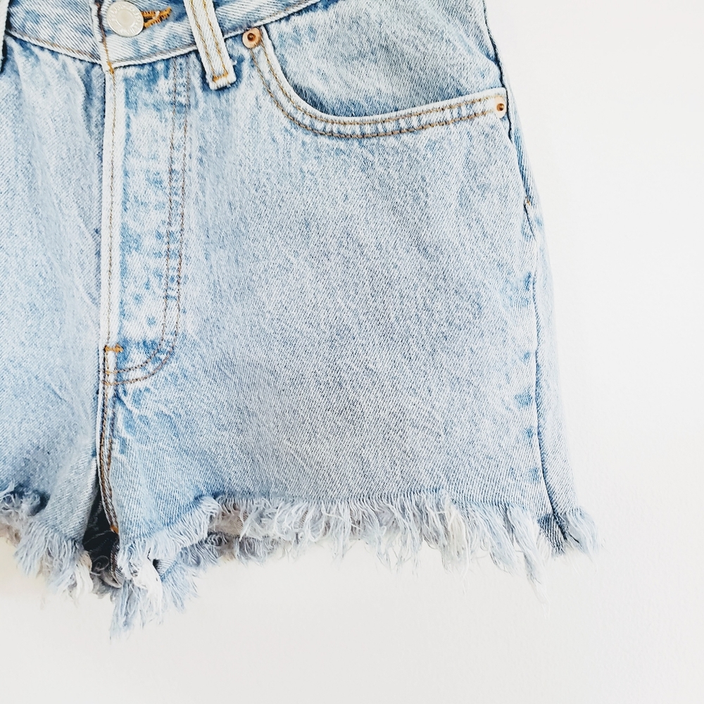Vintage | Levi's | 501s Cutoff Button Fly Shorts - Picture 8 of 15